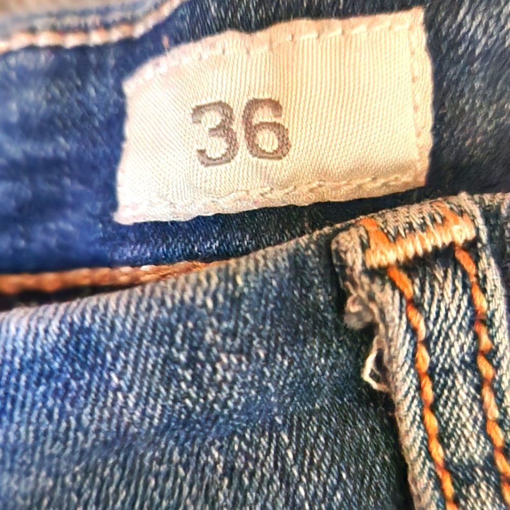 BKE Payton Faded Blue Distressed Denim Shorts- Womens Size 36- Stretch - Picture 5 of 11